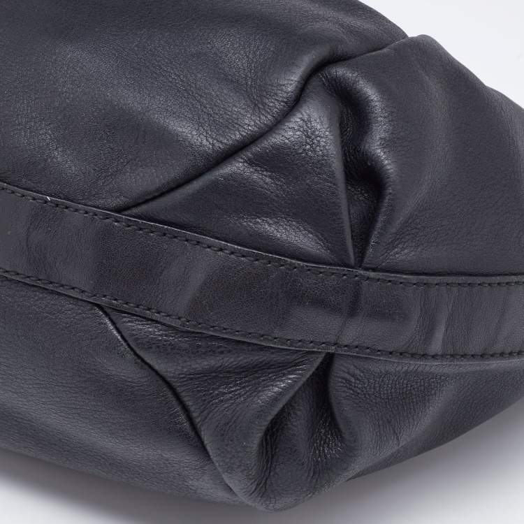 مملوكة مسبقًا Salvatore Ferragamo Black Leather Gancini Braided Handle Hobo