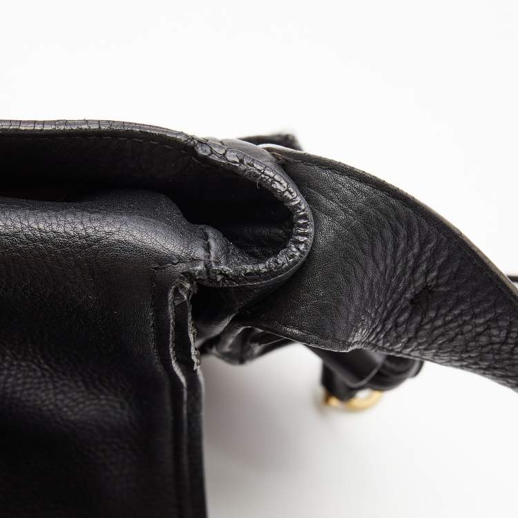 Pre Owned Salvatore Ferragamo Black Leather Messenger Bag