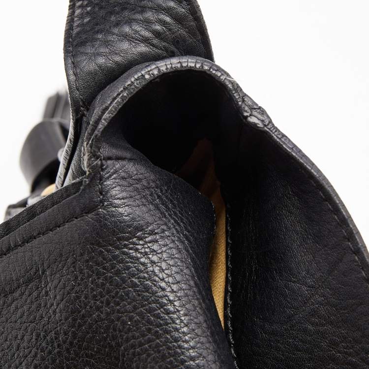 Pre Owned Salvatore Ferragamo Black Leather Messenger Bag