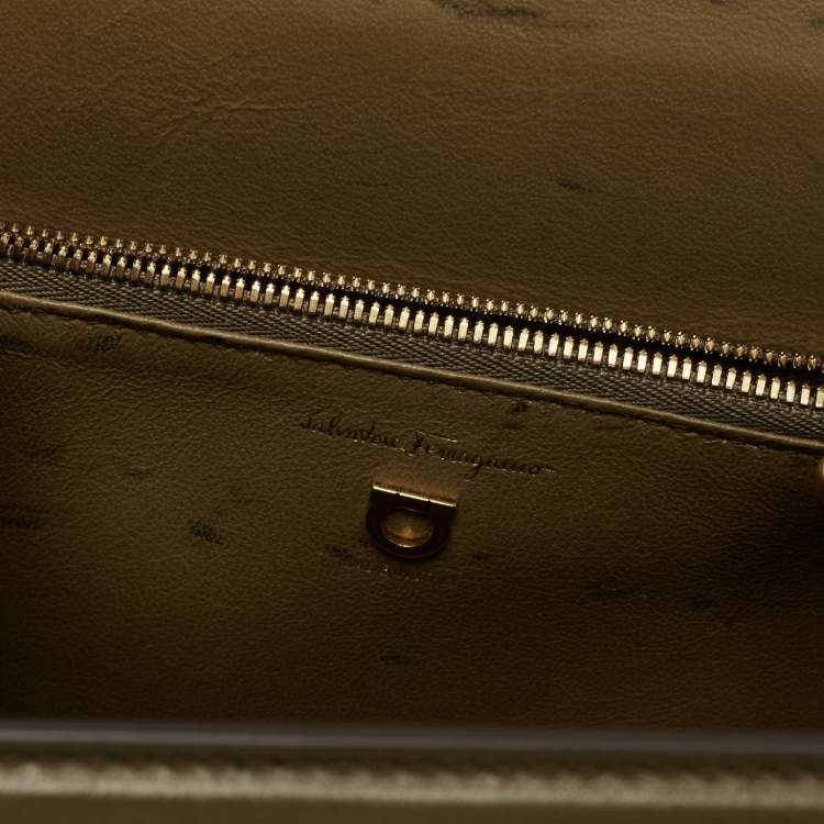 Pre Owned Salvatore Ferragamo Olive Green Leather Medium Boxyz Top Handle Bag
