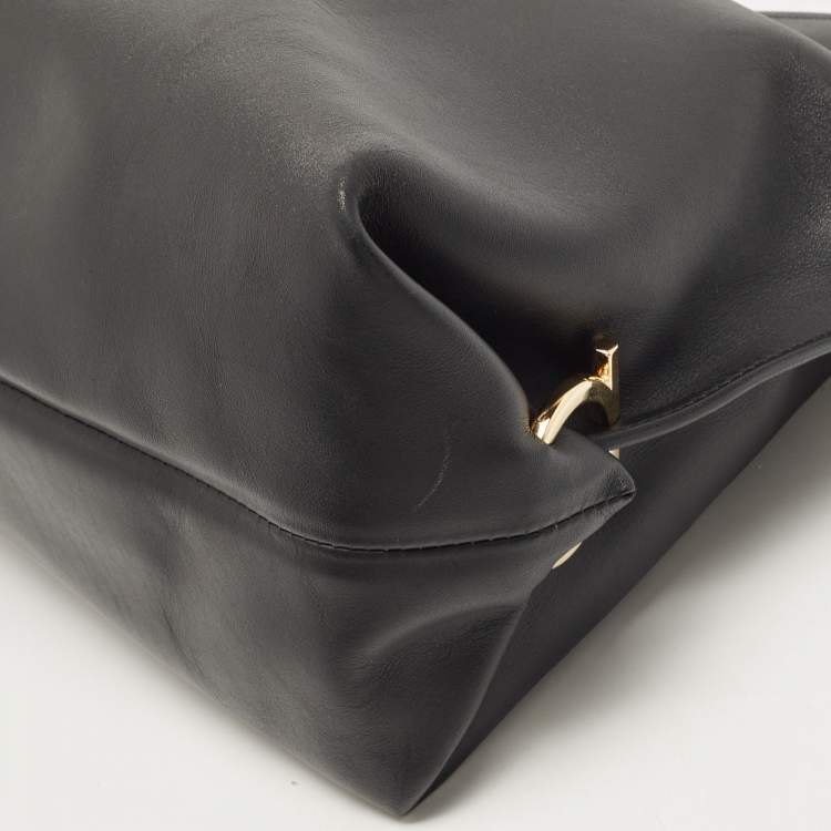 Pre Owned Salvatore Ferragamo Black Leather Fanisa Hobo