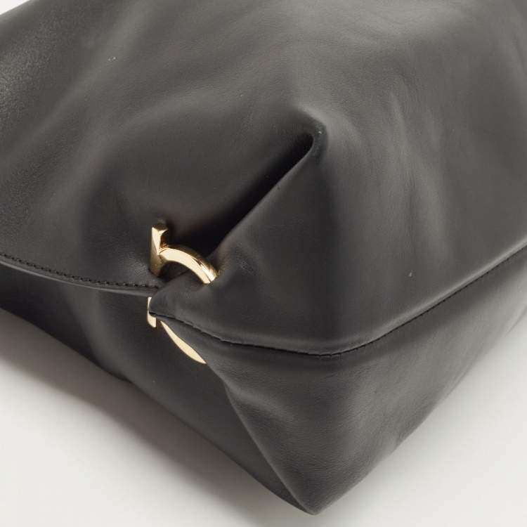 Pre Owned Salvatore Ferragamo Black Leather Fanisa Hobo