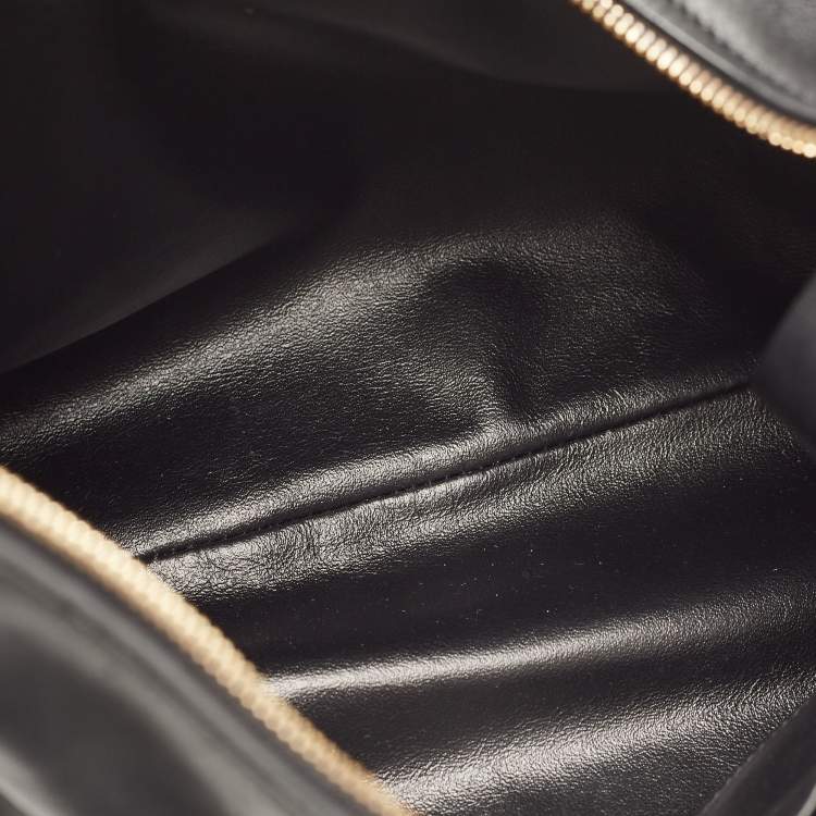 Pre Owned Salvatore Ferragamo Black Leather Fanisa Hobo