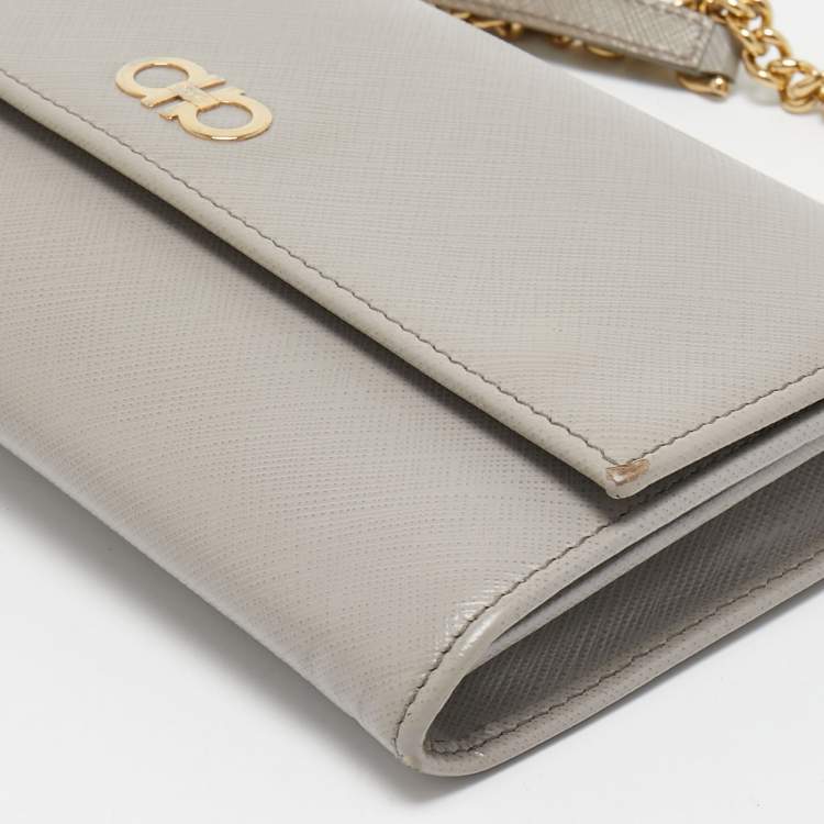 Pre Owned Salvatore Ferragamo Grey Leather Gancini Wallet On Chain