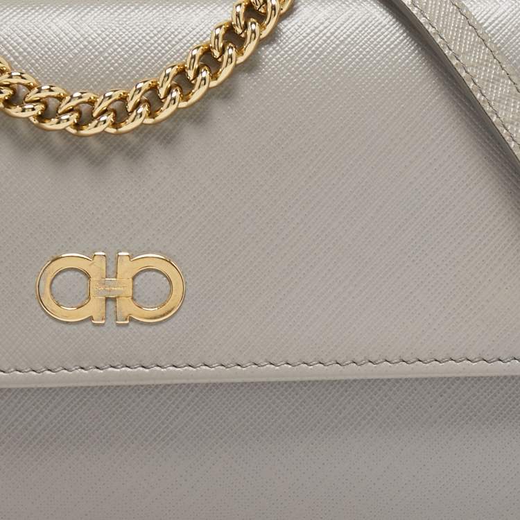 Pre Owned Salvatore Ferragamo Grey Leather Gancini Wallet On Chain