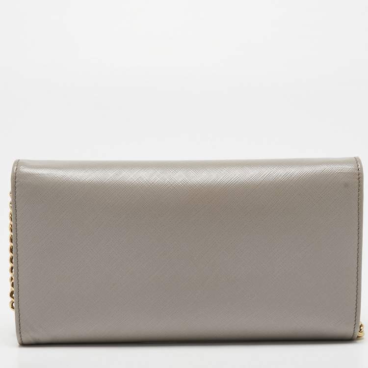 Pre Owned Salvatore Ferragamo Grey Leather Gancini Wallet On Chain