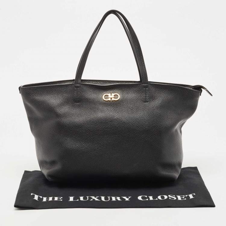 Pre Owned Salvatore Ferragamo Black Leather Gancini Zip Tote