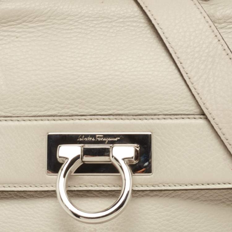 Pre Owned Salvatore Ferragamo Cream Leather Medium Sofia Top Handle Bag
