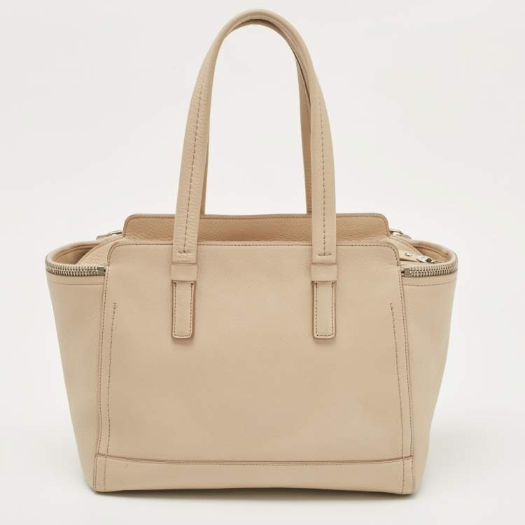 Pre Owned Salvatore Ferragamo Beige Leather Verve Tote