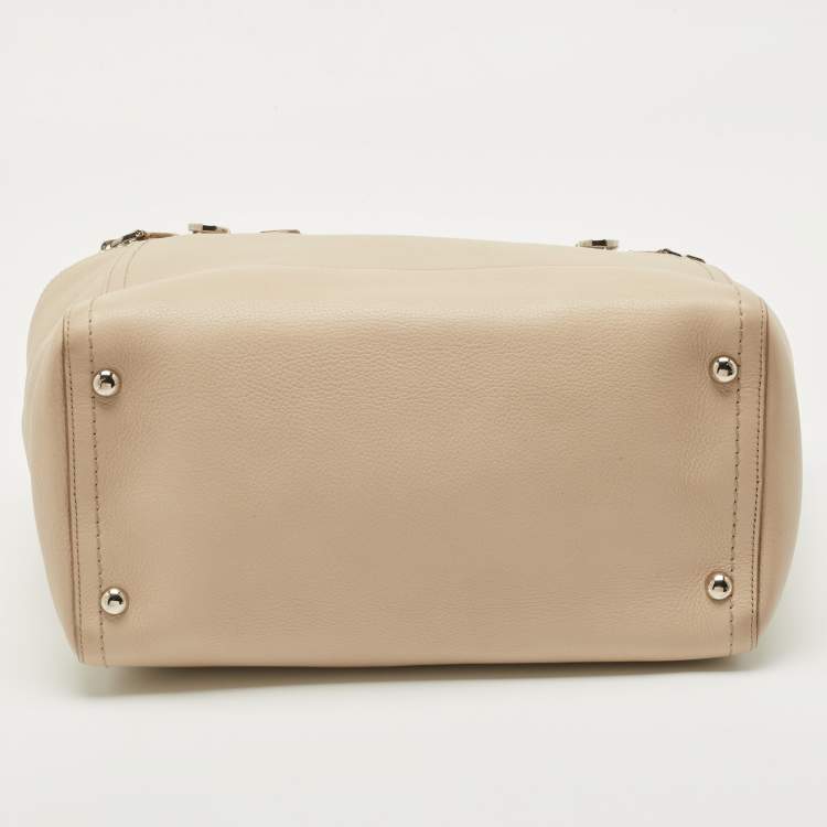Pre Owned Salvatore Ferragamo Beige Leather Verve Tote