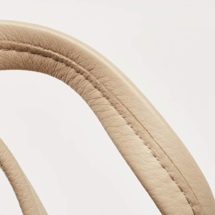 Pre Owned Salvatore Ferragamo Beige Leather Verve Tote