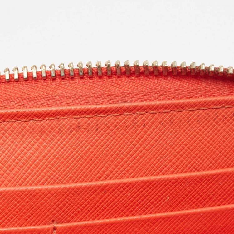 Pre Owned Salvatore Ferragamo Orange Leather Double Gancio Zip Around Wallet