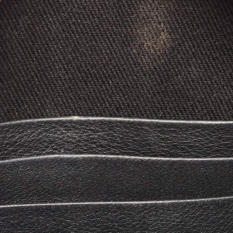 مملوكة مسبقًا Salvatore Ferragamo Black Leather Double Gancio Crossbody Bag