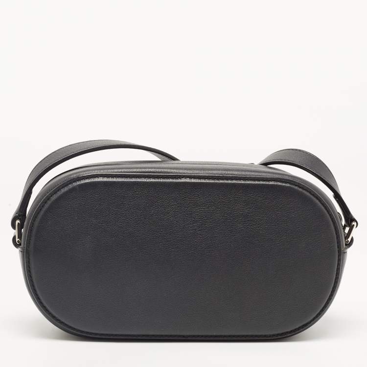 مملوكة مسبقًا Salvatore Ferragamo Black Leather Double Gancio Crossbody Bag