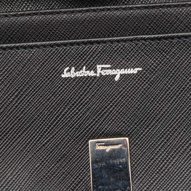 مملوكة مسبقًا Salvatore Ferragamo Black Leather Gancini Bit Continental Wallet