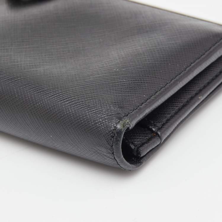 مملوكة مسبقًا Salvatore Ferragamo Black Leather Gancini Bit Continental Wallet