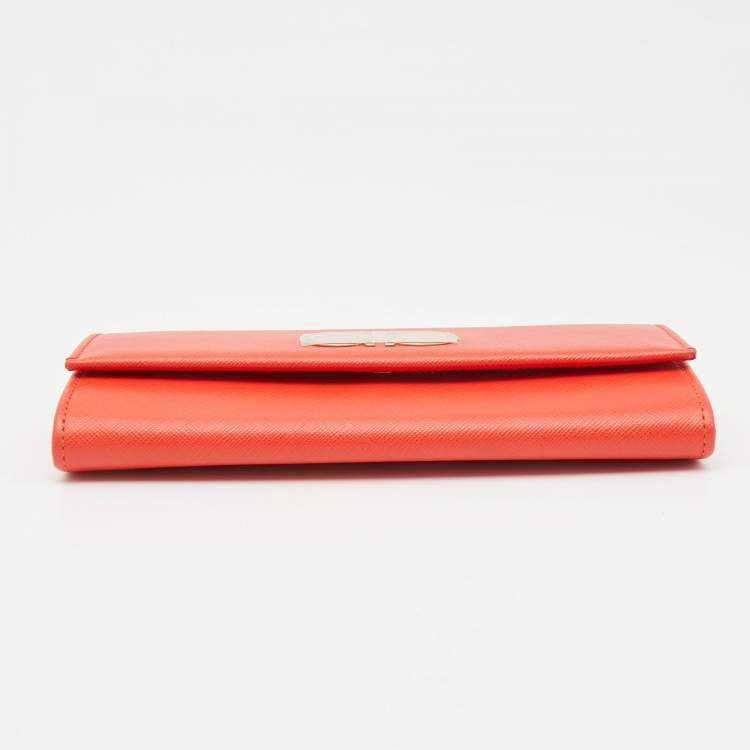 Pre Owned Salvatore Ferragamo Orange Gancio Leather Continental Wallet