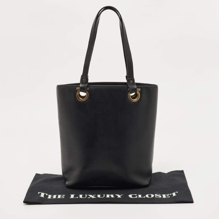 مملوكة مسبقًا Salvatore Ferragamo Black Leather Tote