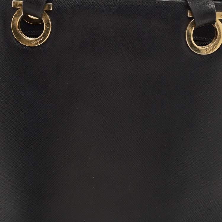 مملوكة مسبقًا Salvatore Ferragamo Black Leather Tote