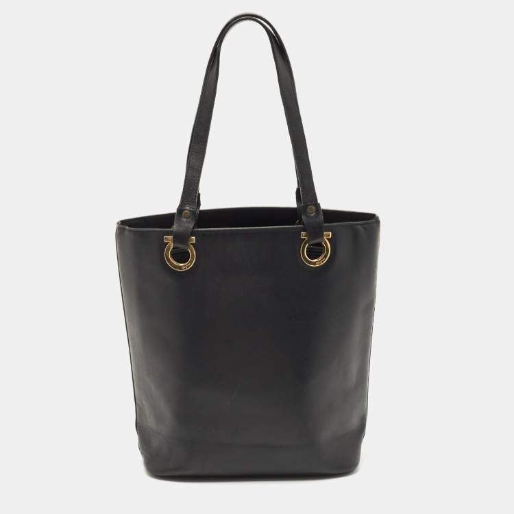 مملوكة مسبقًا Salvatore Ferragamo Black Leather Tote