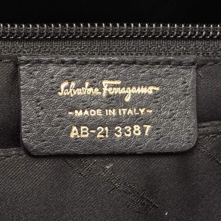 Pre Owned Salvatore Ferragamo Black Leather Gancini Flap Shoulder Bag