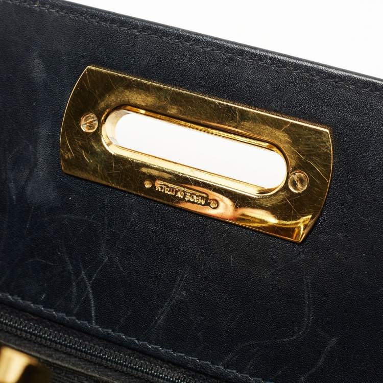 Pre Owned Salvatore Ferragamo Dark Blue Leather Chain Bag
