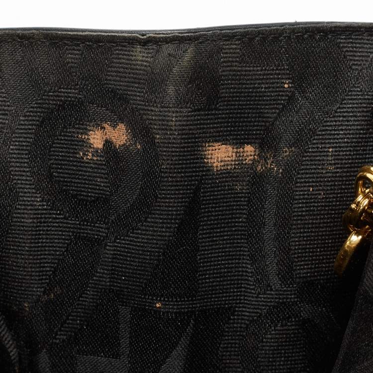 Pre Owned Salvatore Ferragamo Dark Blue Leather Chain Bag