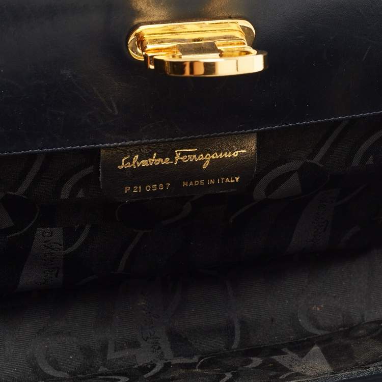 Pre Owned Salvatore Ferragamo Dark Blue Leather Chain Bag