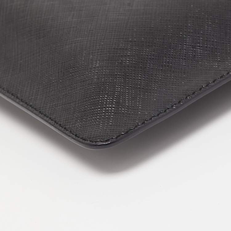 Pre Owned Salvatore Ferragamo Black Leather Gancio Wristlet Zip Pouch