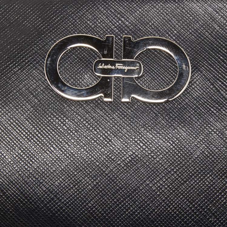 Pre Owned Salvatore Ferragamo Black Leather Gancio Wristlet Zip Pouch