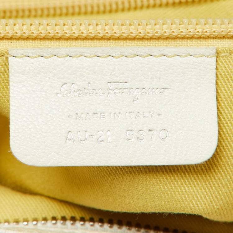 Pre Owned Salvatore Ferragamo White Leather Marisa Hobo