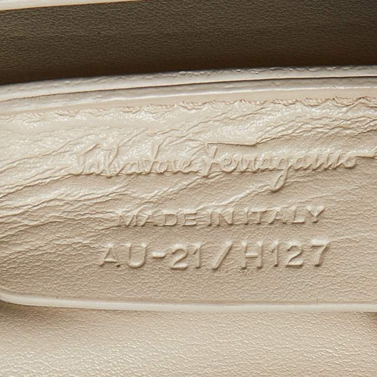 Pre Owned Salvatore Ferragamo Beige Leather Letty Top Handle Bag