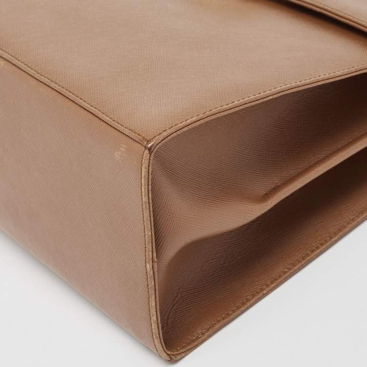 مملوكة مسبقًا Salvatore Ferragamo Brown Leather Kelly Top Handle Bag