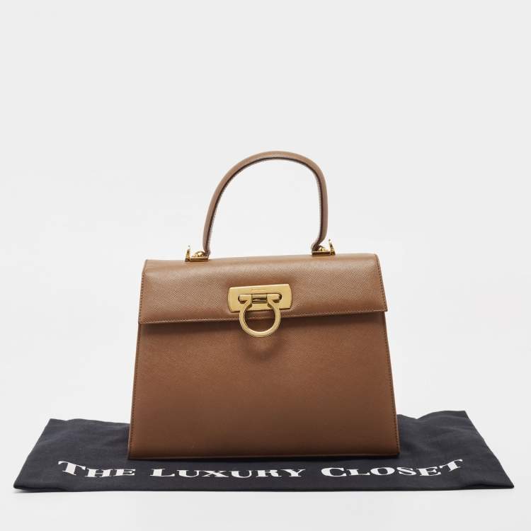 مملوكة مسبقًا Salvatore Ferragamo Brown Leather Kelly Top Handle Bag