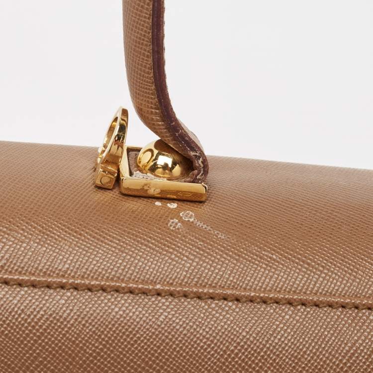 مملوكة مسبقًا Salvatore Ferragamo Brown Leather Kelly Top Handle Bag