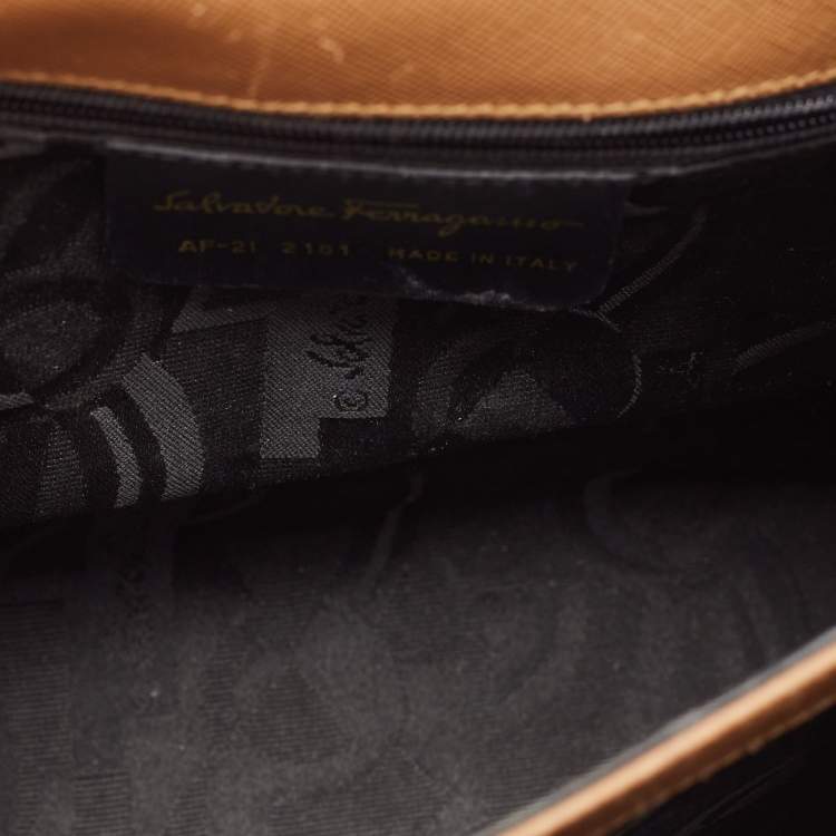 مملوكة مسبقًا Salvatore Ferragamo Brown Leather Kelly Top Handle Bag