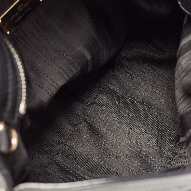 مملوكة مسبقًا Salvatore Ferragamo Black Leather Medium Sofia Top Handle Bag