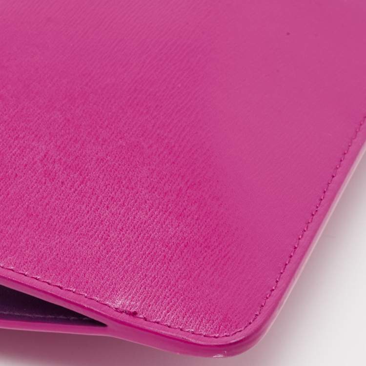 Pre Owned Salvatore Ferragamo Pink Leather Gancini Embossed Wristlet Zip Pouch