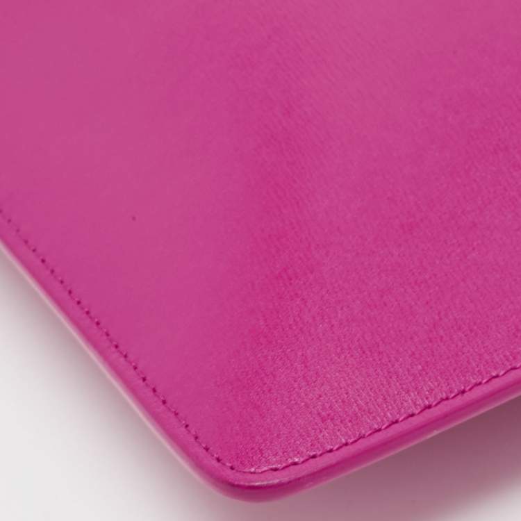 Pre Owned Salvatore Ferragamo Pink Leather Gancini Embossed Wristlet Zip Pouch