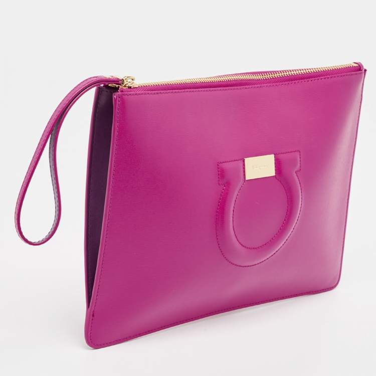 Pre Owned Salvatore Ferragamo Pink Leather Gancini Embossed Wristlet Zip Pouch