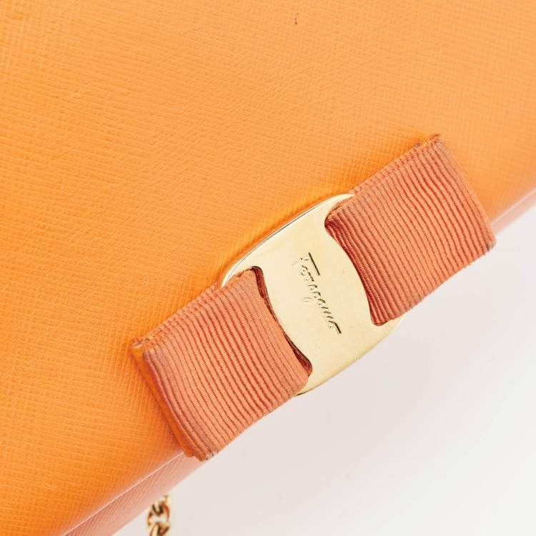 Pre Owned Salvatore Ferragamo Orange Leather Vara Bow Crossbody Bag