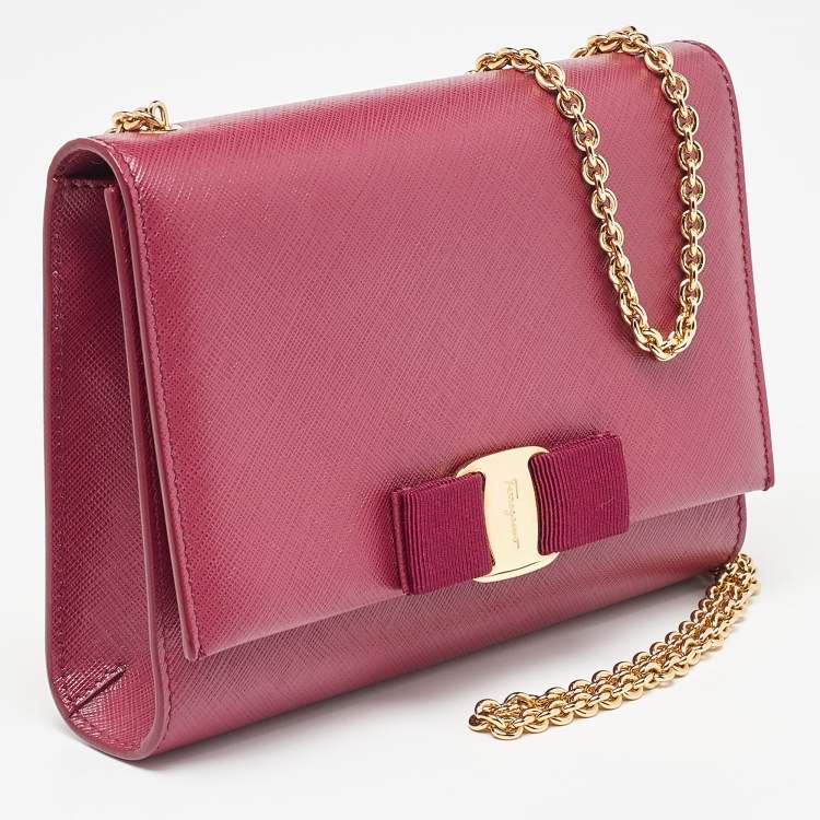 Pre Owned Salvatore Ferragamo Dark Pink Leather Vara Bow Chain Bag