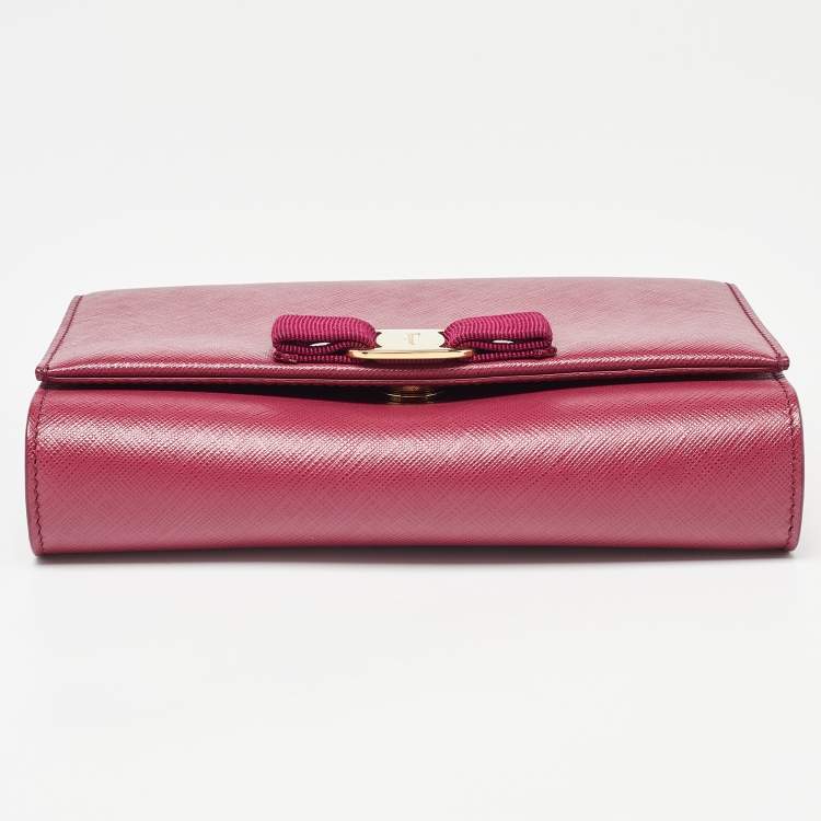 Pre Owned Salvatore Ferragamo Dark Pink Leather Vara Bow Chain Bag