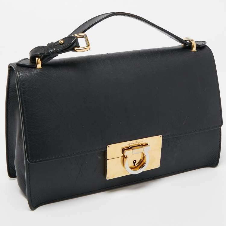 مملوكة مسبقًا Salvatore Ferragamo Black Leather Aileen Shoulder Bag