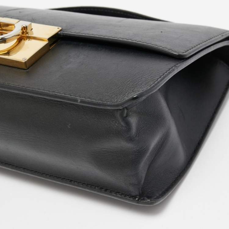 مملوكة مسبقًا Salvatore Ferragamo Black Leather Aileen Shoulder Bag