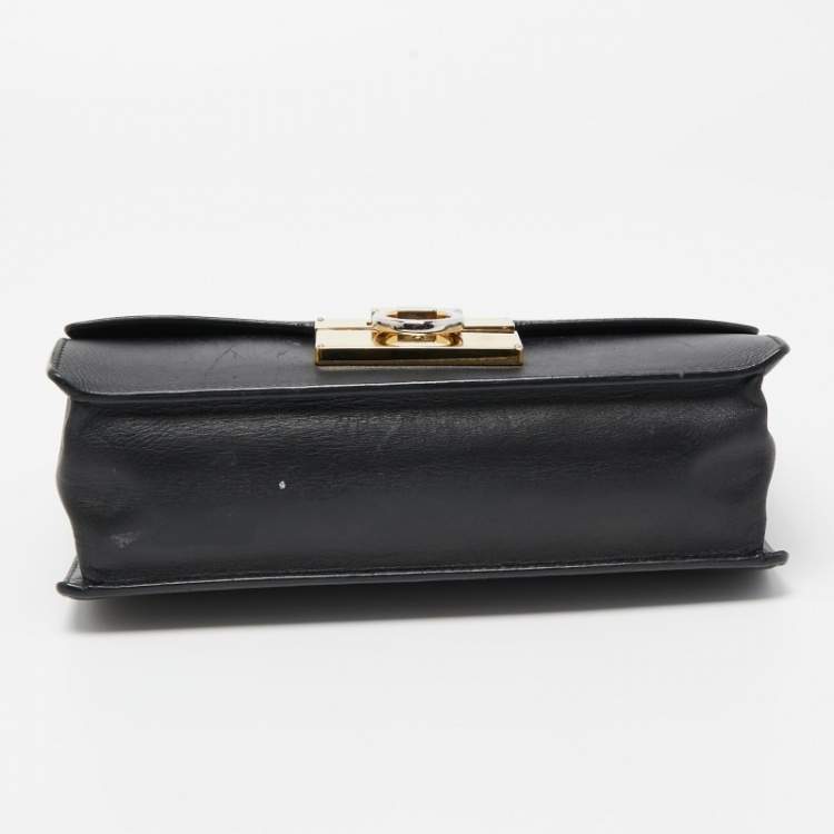 مملوكة مسبقًا Salvatore Ferragamo Black Leather Aileen Shoulder Bag