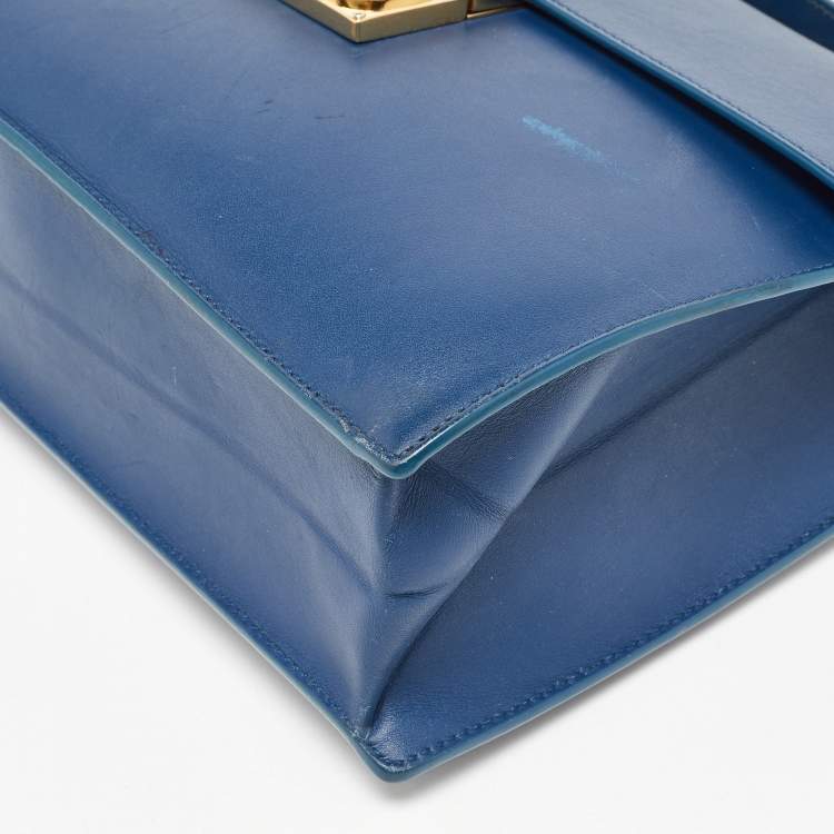مملوكة مسبقًا Salvatore Ferragamo Navy Blue Leather Gancio Lock Shoulder Bag