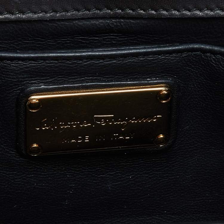 Pre Owned Salvatore Ferragamo Black Leather Vara Bow Embellished Crossbody Bag