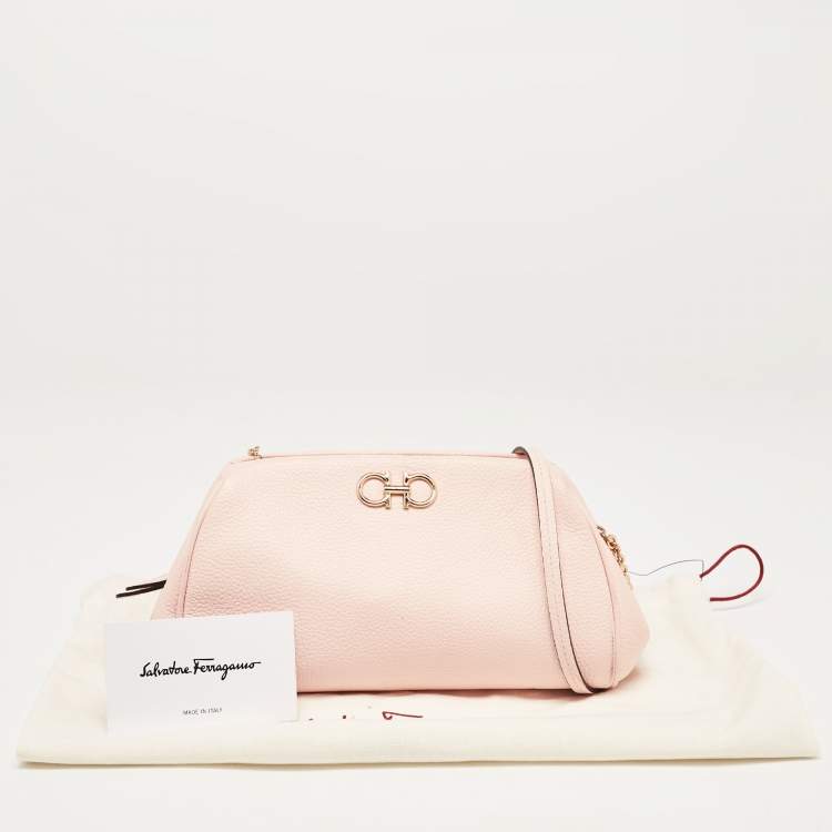 مملوكة مسبقًا Salvatore Ferragamo Pink Leather Gancini Crossbody Bag