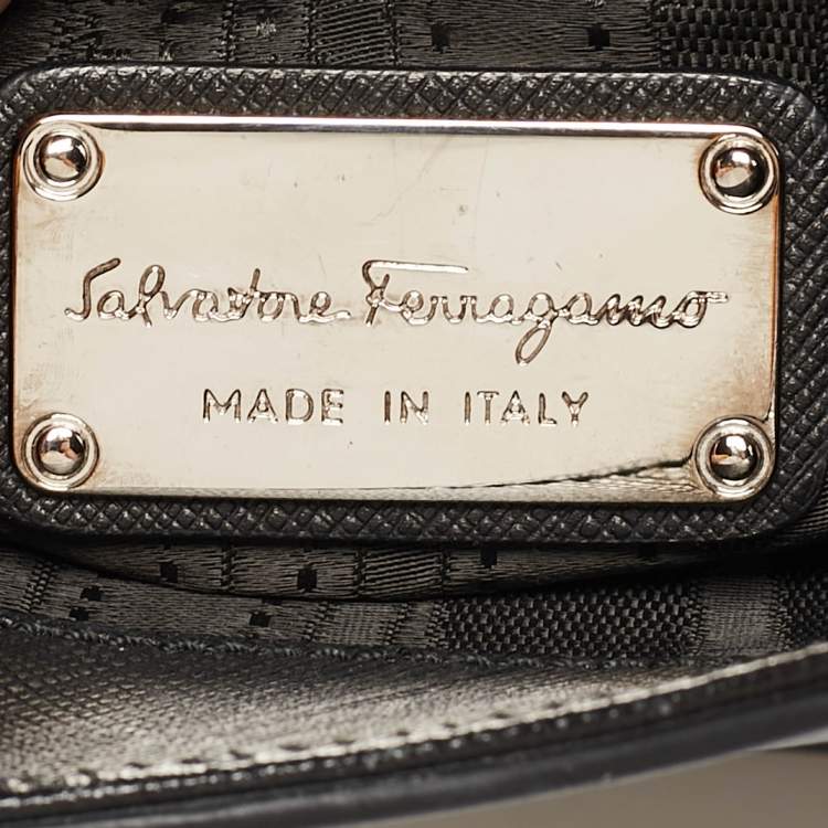 Pre Owned Salvatore Ferragamo Black Leather Gancini Icona Vit Paris Crossbody Bag